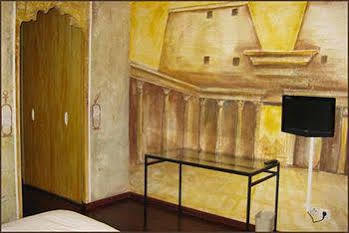 Hotel De La Gare 2*