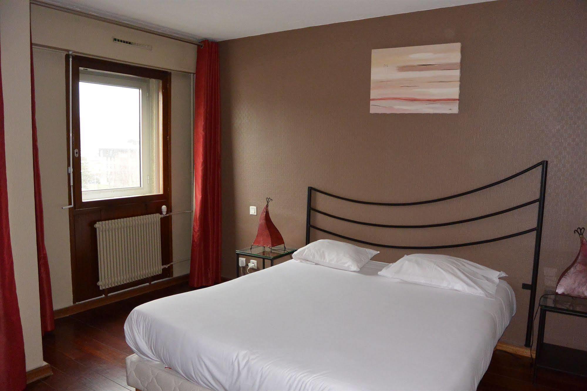 Hotel De La Gare Aix-les-Bains